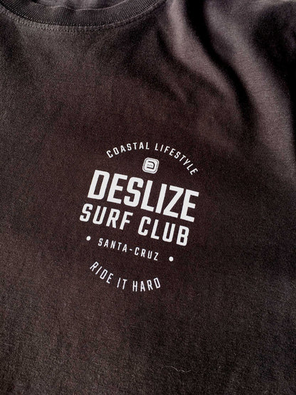 Desilze Surf Club Tshirt, Front side close-up